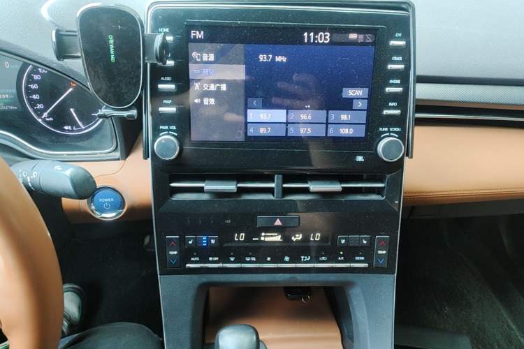 Used Toyota Avalon 2019 Dual-Engine 2.5L Limited Flagship Edition China V Standard Audio And AC Panel