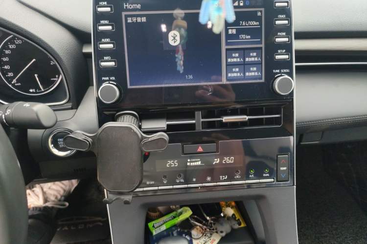 Used Toyota Avalon 2019 2.0L XLE Premium Edition China VI Audio And AC Panel