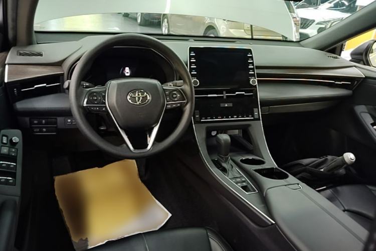 Used Toyota Avalon 2019 2.5L Ambition Version China VI Standard Center Console