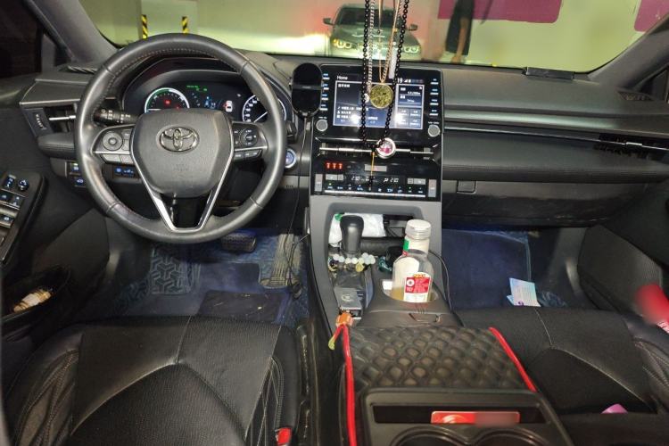 Used Toyota Avalon 2019 Dual-Engine 2.5L XLE Prestige Version China V Standard Center Console