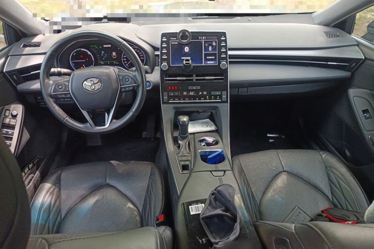 Used Toyota Avalon 2019 Dual-Engine 2.5L XLE Prestige Version China VI Standard Center Console