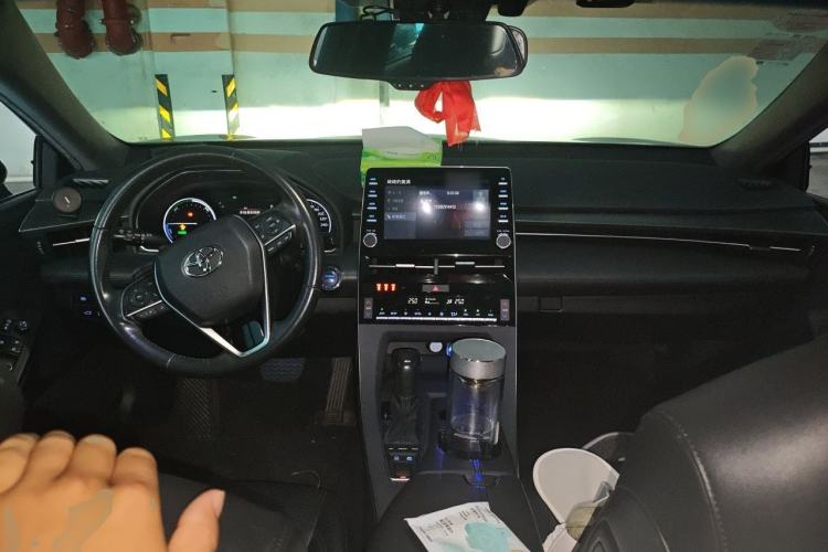 Used Toyota Avalon 2019 Dual-Engine 2.5L Luxury Edition China VI Standard Center Console