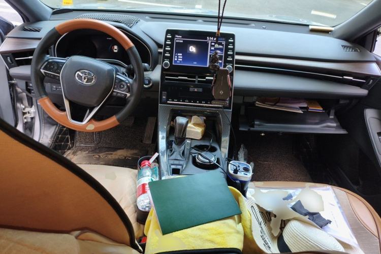 Used Toyota Avalon 2019 2.5L Ambition Version China VI Standard Center Console