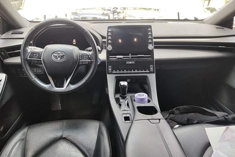 Used Toyota Avalon 2019 Dual-Engine 2.5L Luxury Edition China VI Standard Center Console