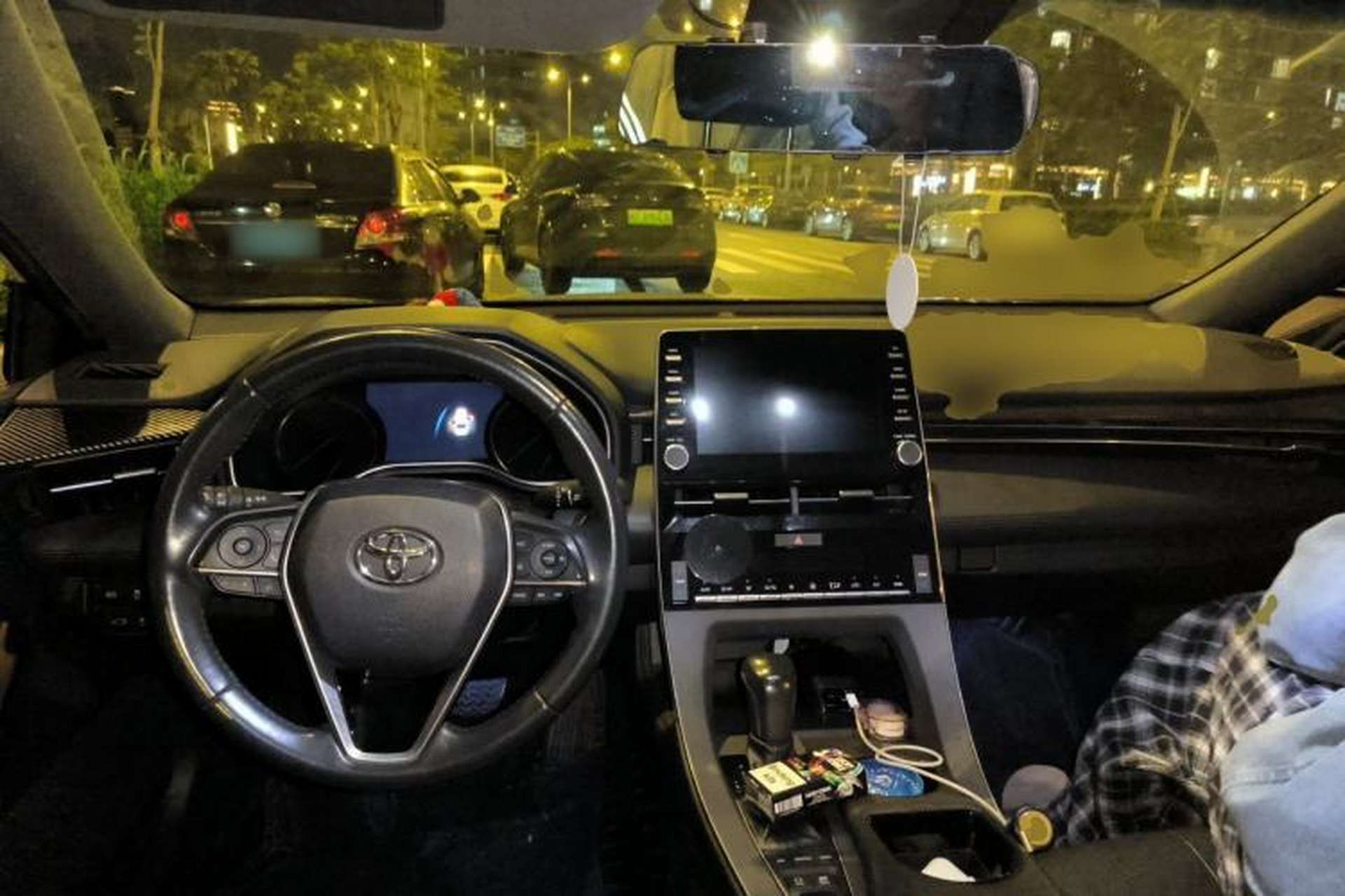Used Toyota Avalon 2019 Dual-Engine 2.5L Luxury Edition China V Standard Center Console