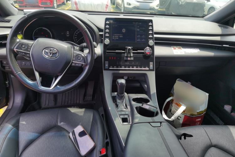 Used Toyota Avalon 2019 Dual-Engine 2.5L Luxury Edition China VI Standard Center Console