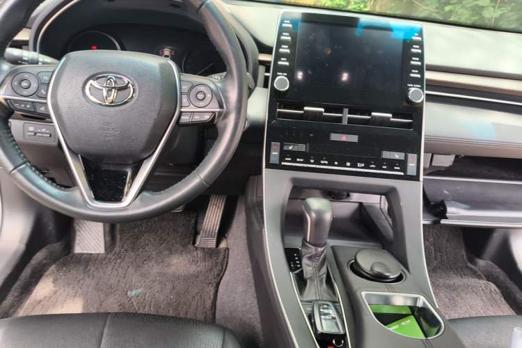 Used Toyota Avalon 2019 2.5L Touring Premium Version China V Standard Center Console