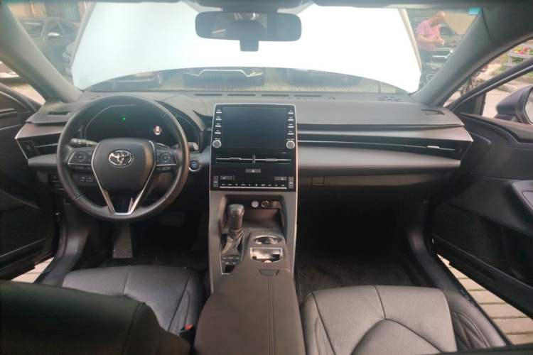 Used Toyota Avalon 2019 2.5L Touring Premium Version China V Standard Center Console