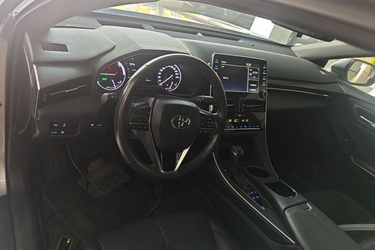 Used Toyota Avalon 2019 Dual-Engine 2.5L Luxury Edition China VI Standard Center Console