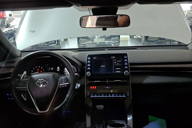 Used Toyota Avalon 2019 2.5L Ambition Version China VI Standard Center Console