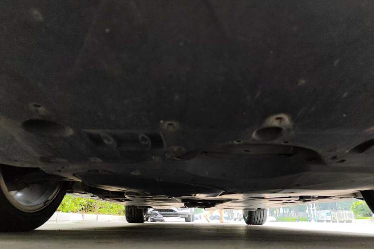 Used Toyota Avalon 2019 2.5L Touring Premium Version China VI Standard Chassis Front