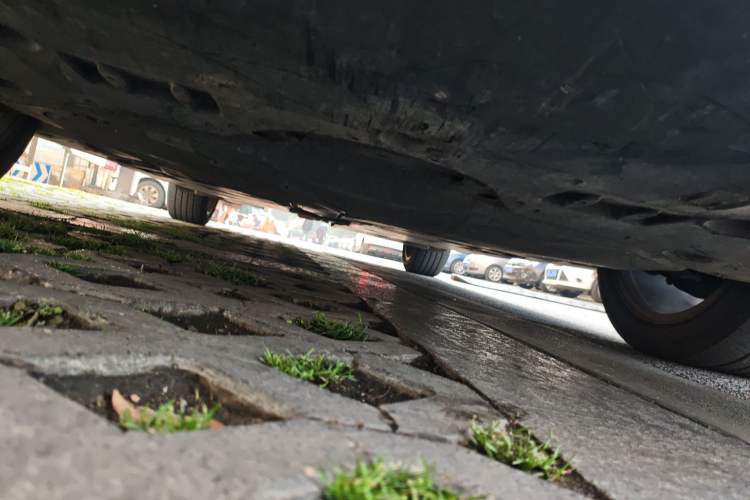 Used Toyota Avalon 2019 2.0L XLE Premium Edition China VI Chassis Front
