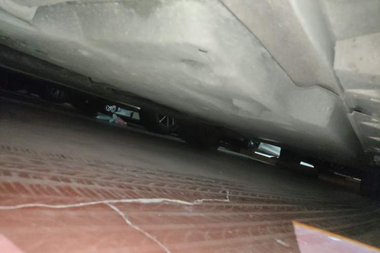 Used Toyota Avalon 2019 2.0L XLE Premium Edition China VI Chassis Front Left