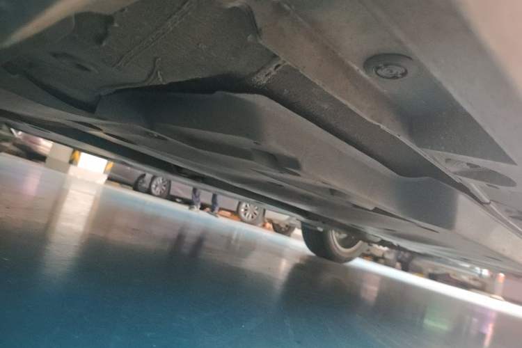 Used Toyota Avalon 2019 Dual-Engine 2.5L Luxury Edition China VI Standard Chassis Front Left
