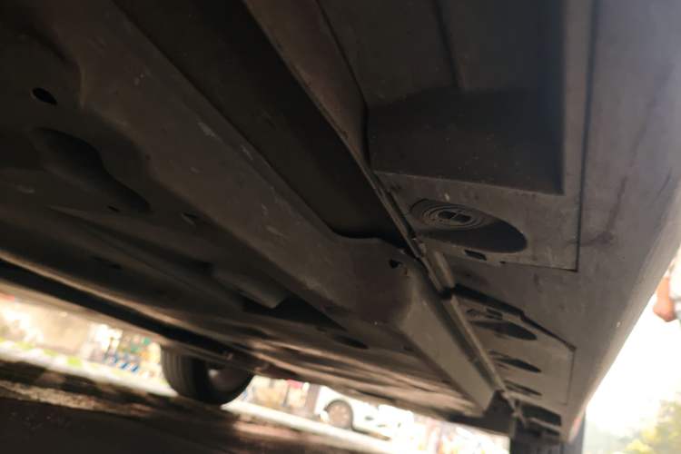 Used Toyota Avalon 2019 2.0L XLE Premium Edition China VI Chassis Front Left