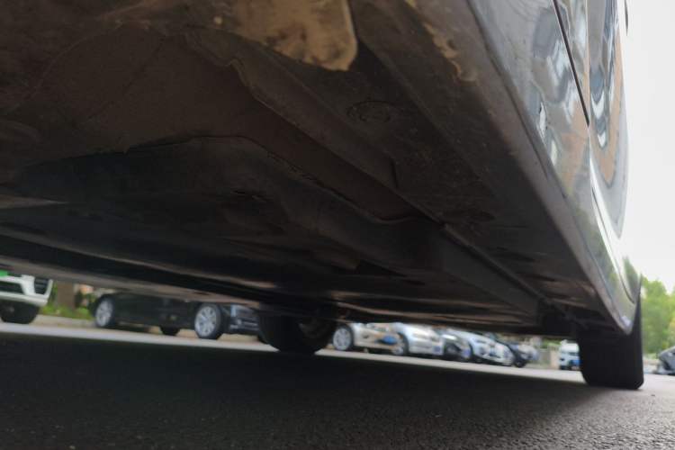 Used Toyota Avalon 2019 2.5L Ambition Version China VI Standard Chassis Front Left