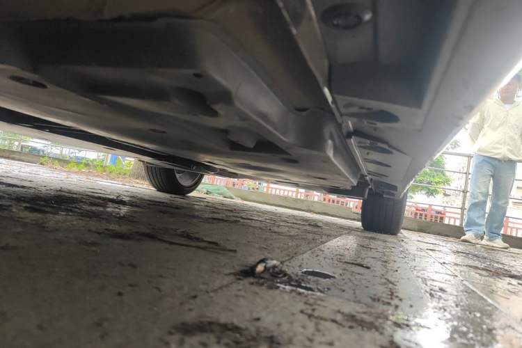 Used Toyota Avalon 2019 2.0L XLE Premium Edition China VI Chassis Front Left