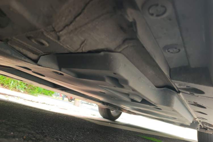 Used Toyota Avalon 2019 2.5L Touring Premium Version China VI Standard Chassis Front Left