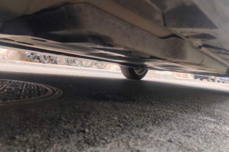 Used Toyota Avalon 2019 2.0L XLE Premium Edition China VI Chassis Front Left