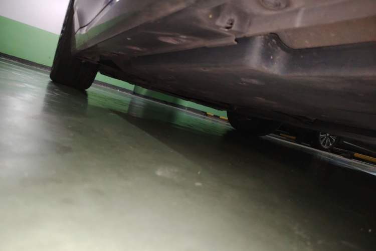 Used Toyota Avalon 2019 Dual-Engine 2.5L XLE Prestige Version China V Standard Chassis Front Left
