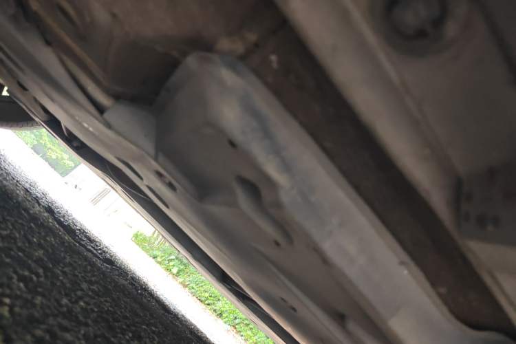 Used Toyota Avalon 2019 2.5L Touring Premium Version China VI Standard Chassis Front Left
