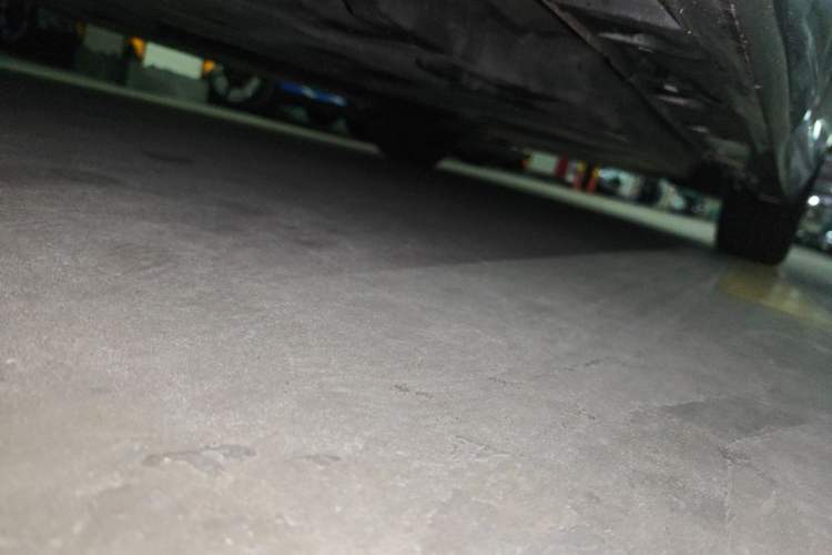 Used Toyota Avalon 2019 Dual-Engine 2.5L XLE Prestige Version China VI Standard Chassis Front Left