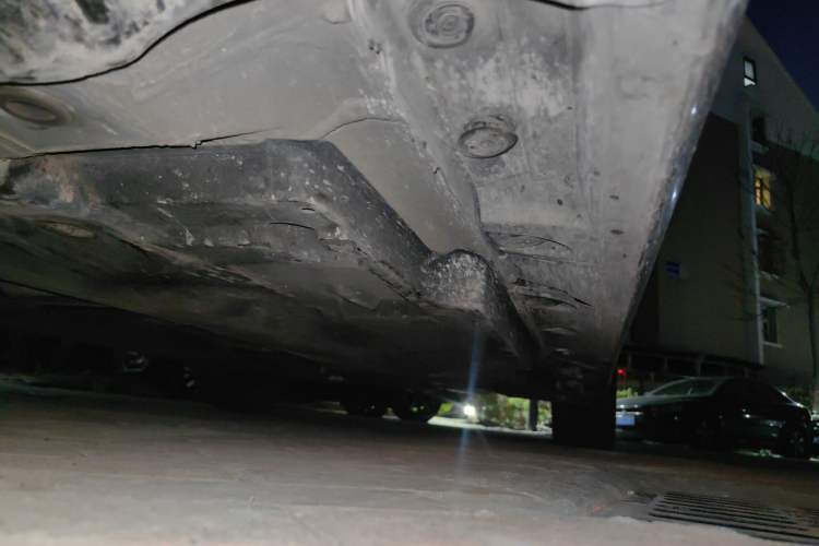 Used Toyota Avalon 2019 Dual-Engine 2.5L XLE Prestige Version China VI Standard Chassis Front Left