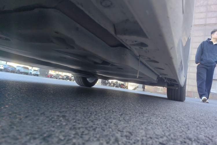 Used Toyota Avalon 2019 2.0L XLE Premium Edition China VI Chassis Front Left
