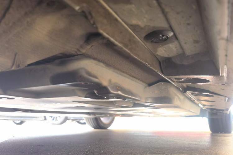 Used Toyota Avalon 2019 2.5L Touring Premium Version China VI Standard Chassis Front Left