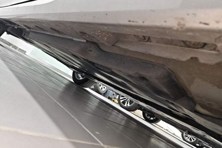 Used Toyota Avalon 2019 2.0L Ambition Edition China VI Chassis Front Right
