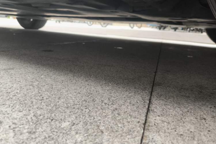 Used Toyota Avalon 2019 2.5L Touring Premium Version China VI Standard Chassis Front Right