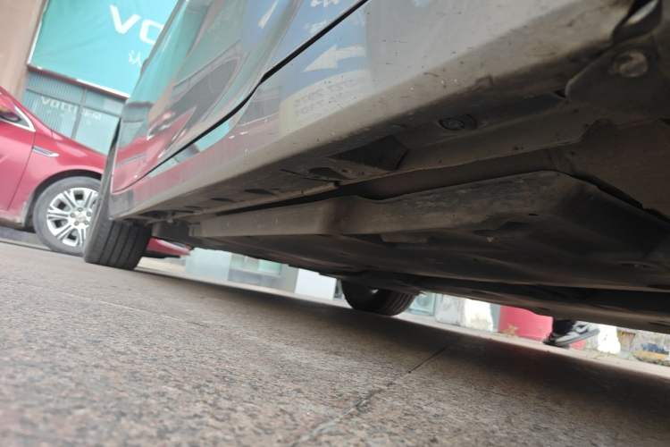 Used Toyota Avalon 2019 2.0L XLE Premium Edition China VI Chassis Front Right