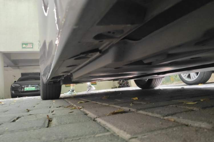 Used Toyota Avalon 2019 2.5L Touring Premium Version China V Standard Chassis Front Right