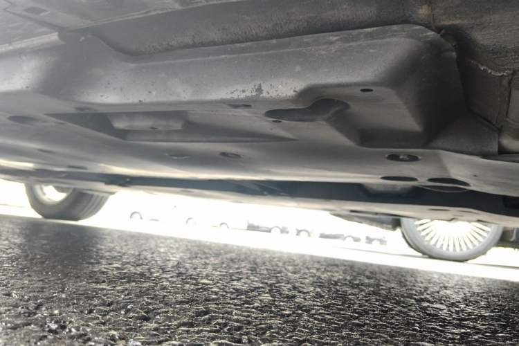 Used Toyota Avalon 2019 Dual-Engine 2.5L Luxury Edition China V Standard Chassis Front Right