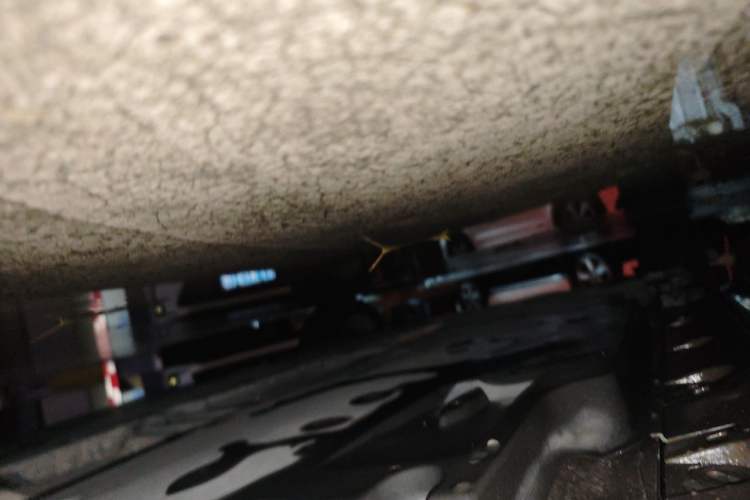 Used Toyota Avalon 2019 Dual-Engine 2.5L Luxury Edition China VI Standard Chassis Front Right