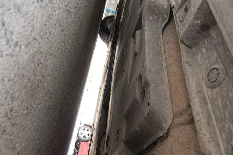 Used Toyota Avalon 2019 2.0L Luxury Edition China VI Standard Chassis Front Right