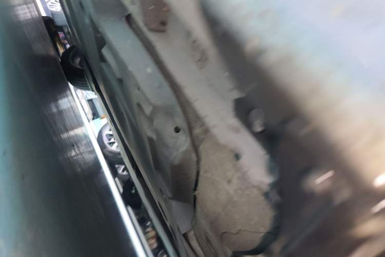 Used Toyota Avalon 2019 Dual-Engine 2.5L Luxury Edition China VI Standard Chassis Front Right