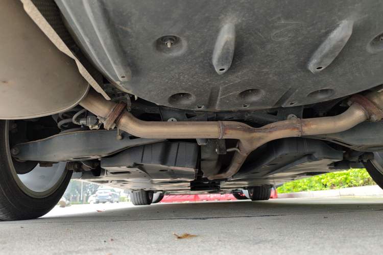 Used Toyota Avalon 2019 2.5L Touring Premium Version China VI Standard Chassis Rear