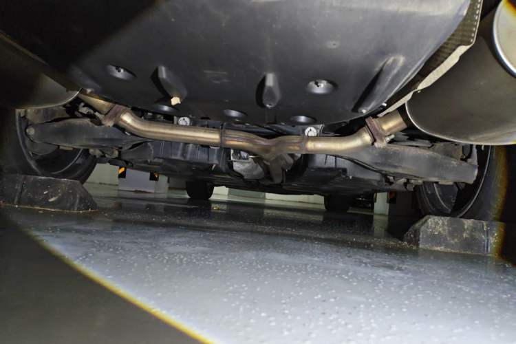 Used Toyota Avalon 2019 2.0L XLE Premium Edition China VI Chassis Rear