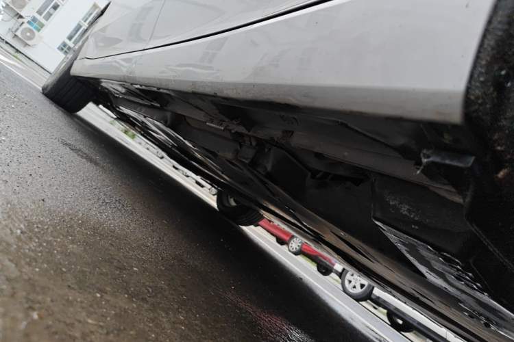 Used Toyota Avalon 2019 2.0L Luxury Edition China VI Standard Chassis Rear Left