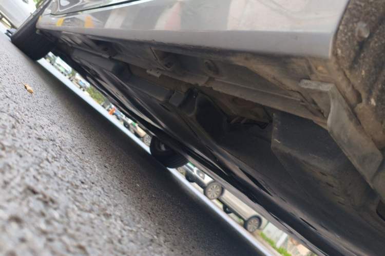 Used Toyota Avalon 2019 2.5L Ambition Version China VI Standard Chassis Rear Left