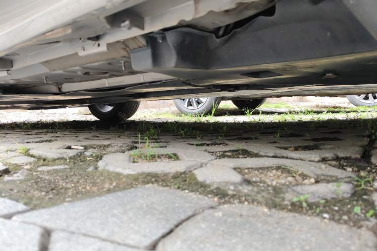 Used Toyota Avalon 2019 2.5L Touring Premium Version China VI Standard Chassis Rear Left