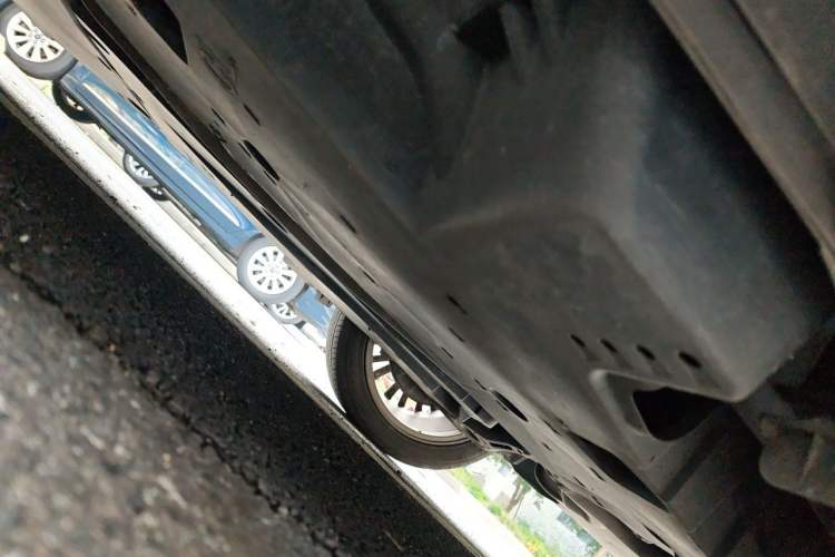 Used Toyota Avalon 2019 2.5L Touring Premium Version China VI Standard Chassis Rear Left