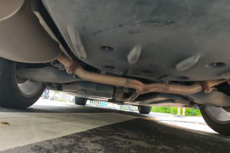 Used Toyota Avalon 2019 2.5L Touring Premium Version China VI Standard Chassis Rear