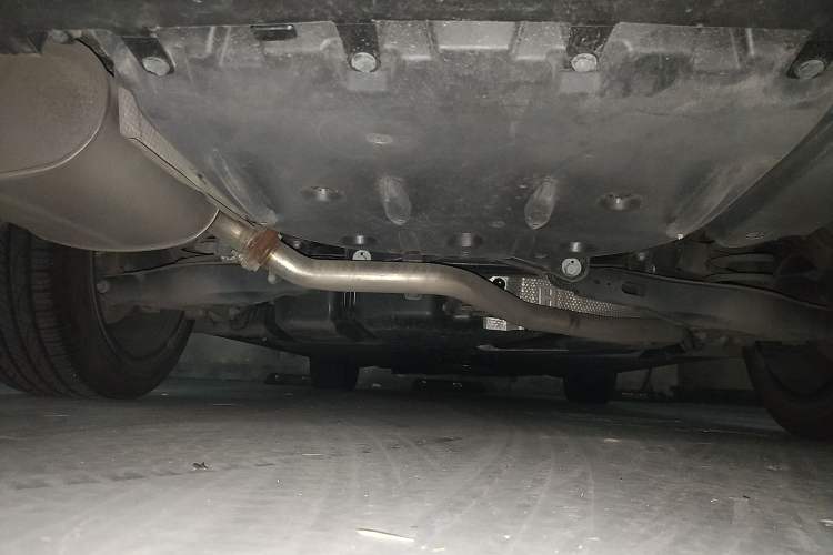 Used Toyota Avalon 2019 Dual-Engine 2.5L XLE Prestige Version China V Standard Chassis Rear