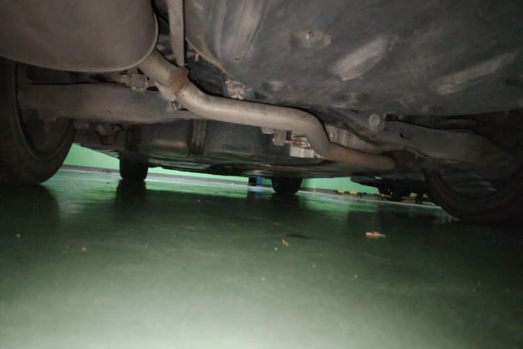 Used Toyota Avalon 2019 Dual-Engine 2.5L XLE Prestige Version China V Standard Chassis Rear