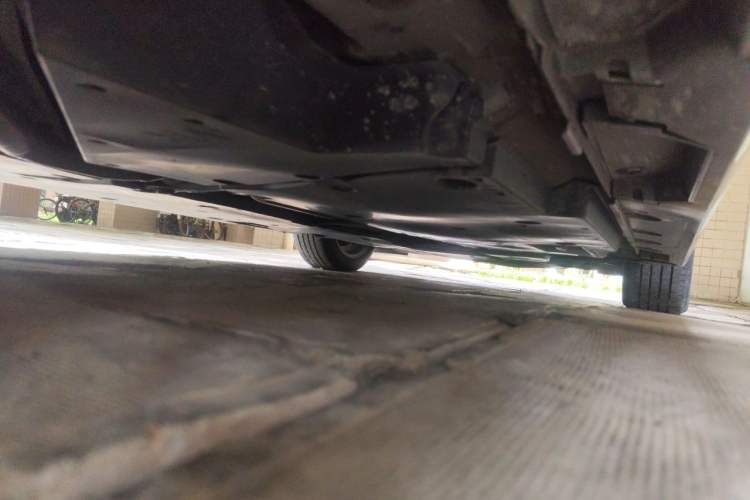 Used Toyota Avalon 2019 Dual-Engine 2.5L Luxury Edition China VI Standard Chassis Rear Right