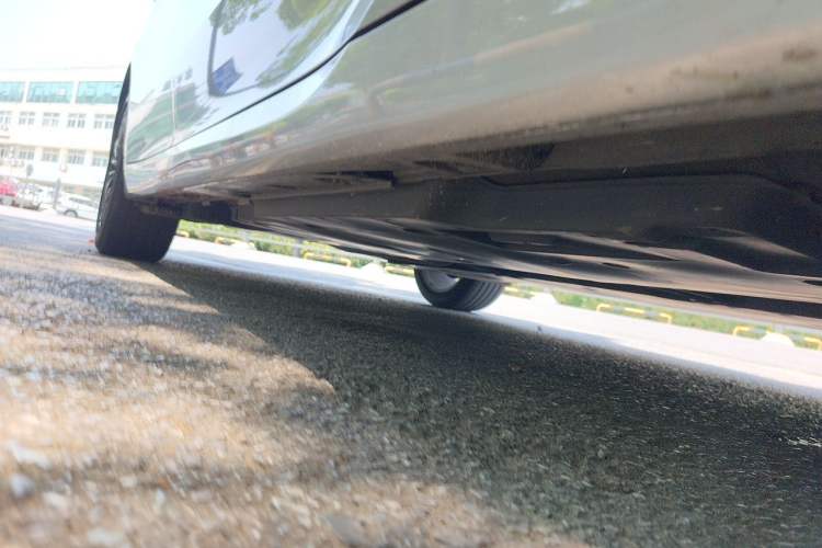 Used Toyota Avalon 2019 2.0L XLE Premium Edition China VI Chassis Rear Right