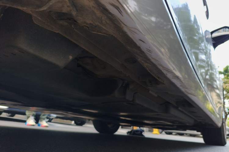 Used Toyota Avalon 2019 2.5L Ambition Version China VI Standard Chassis Rear Right