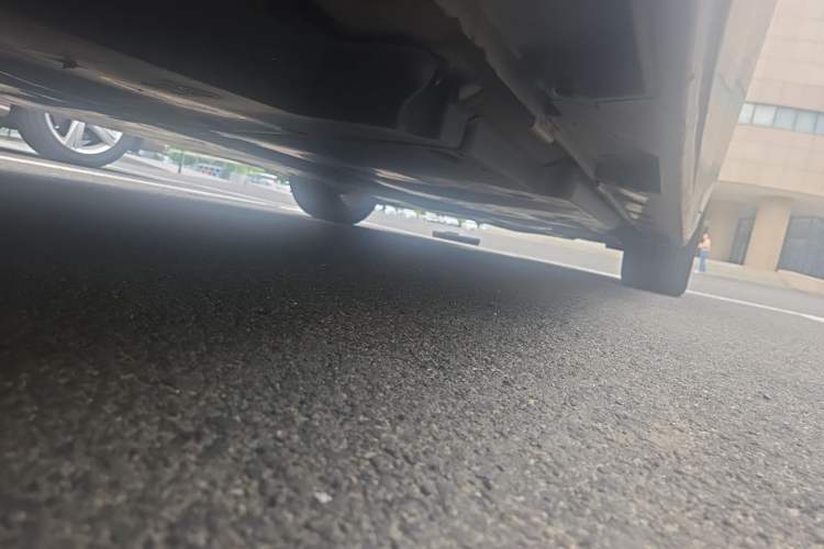 Used Toyota Avalon 2019 2.5L Touring Premium Version China VI Standard Chassis Rear Right
